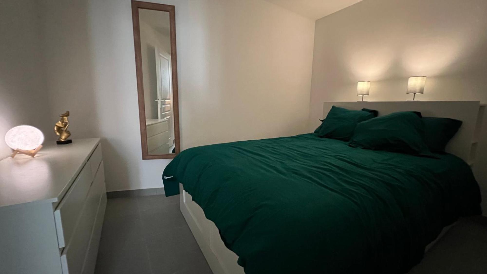 Fenix Appartement T2 40 M2 Cosy Rdc Plein Centre Ville Pierrelatte Eksteriør bilde