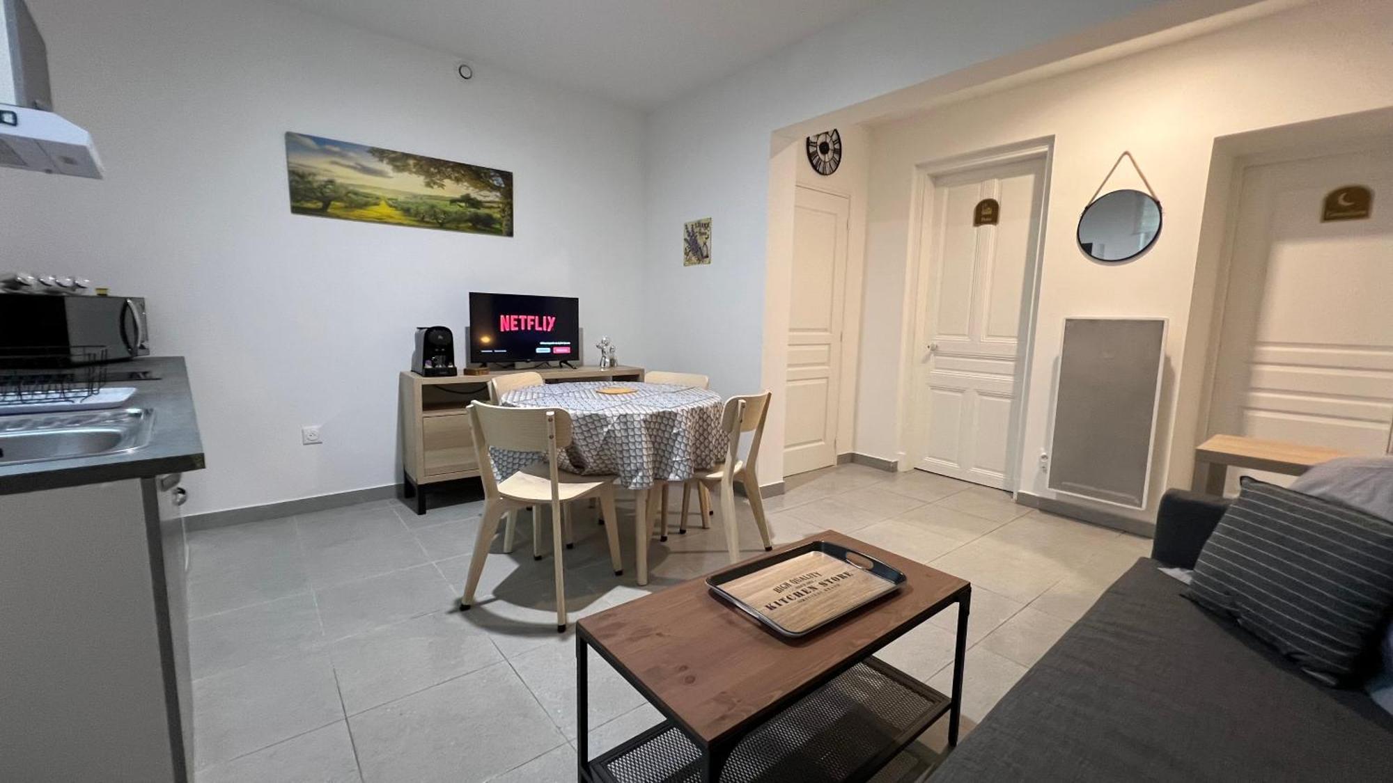 Fenix Appartement T2 40 M2 Cosy Rdc Plein Centre Ville Pierrelatte Eksteriør bilde