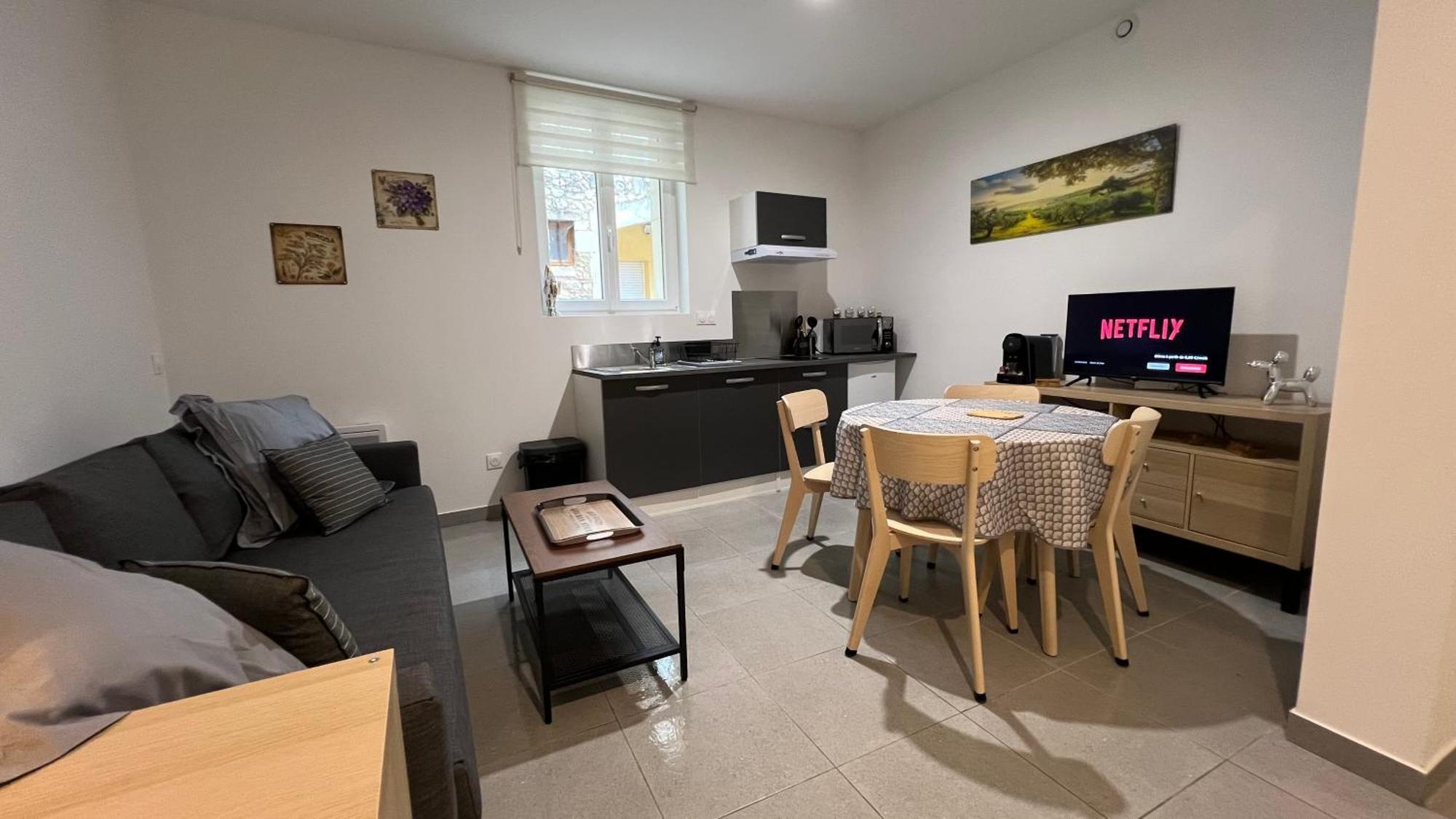 Fenix Appartement T2 40 M2 Cosy Rdc Plein Centre Ville Pierrelatte Eksteriør bilde