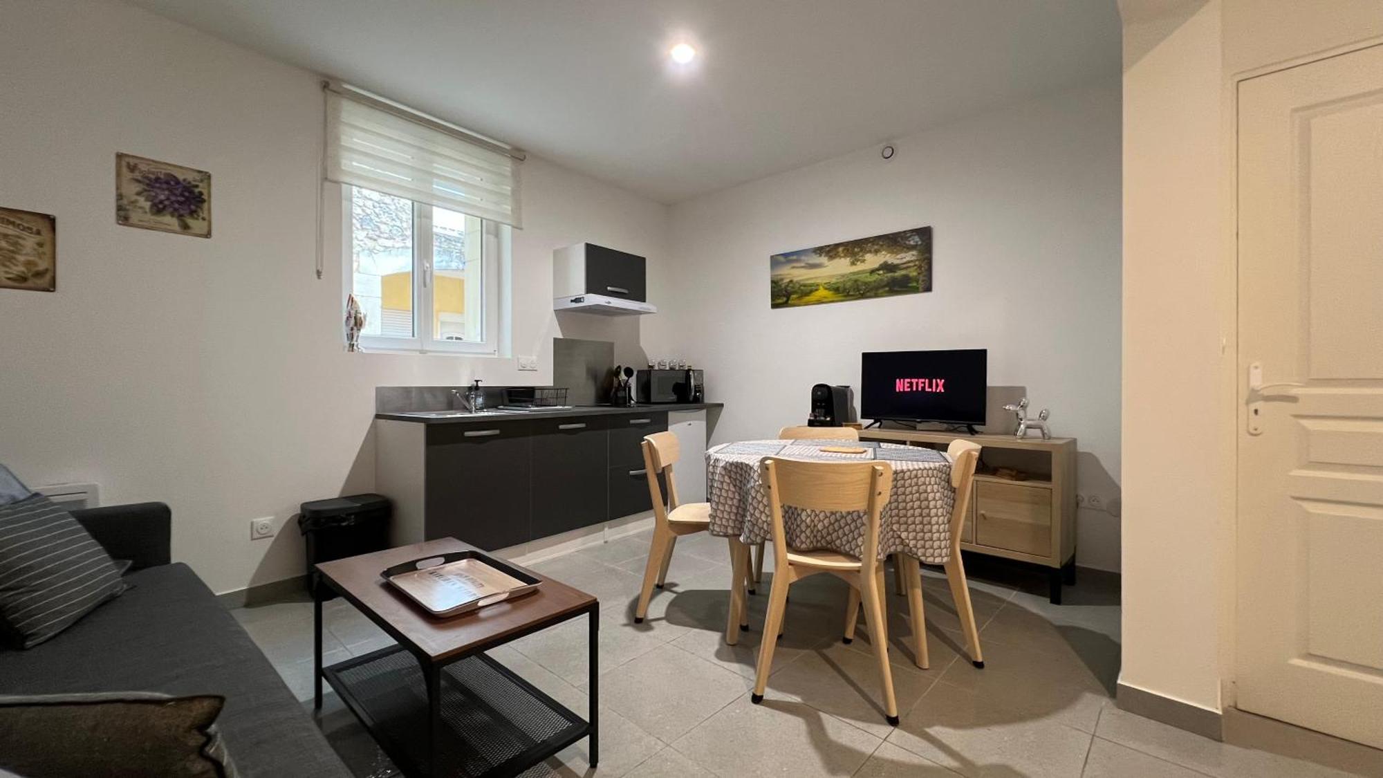 Fenix Appartement T2 40 M2 Cosy Rdc Plein Centre Ville Pierrelatte Eksteriør bilde